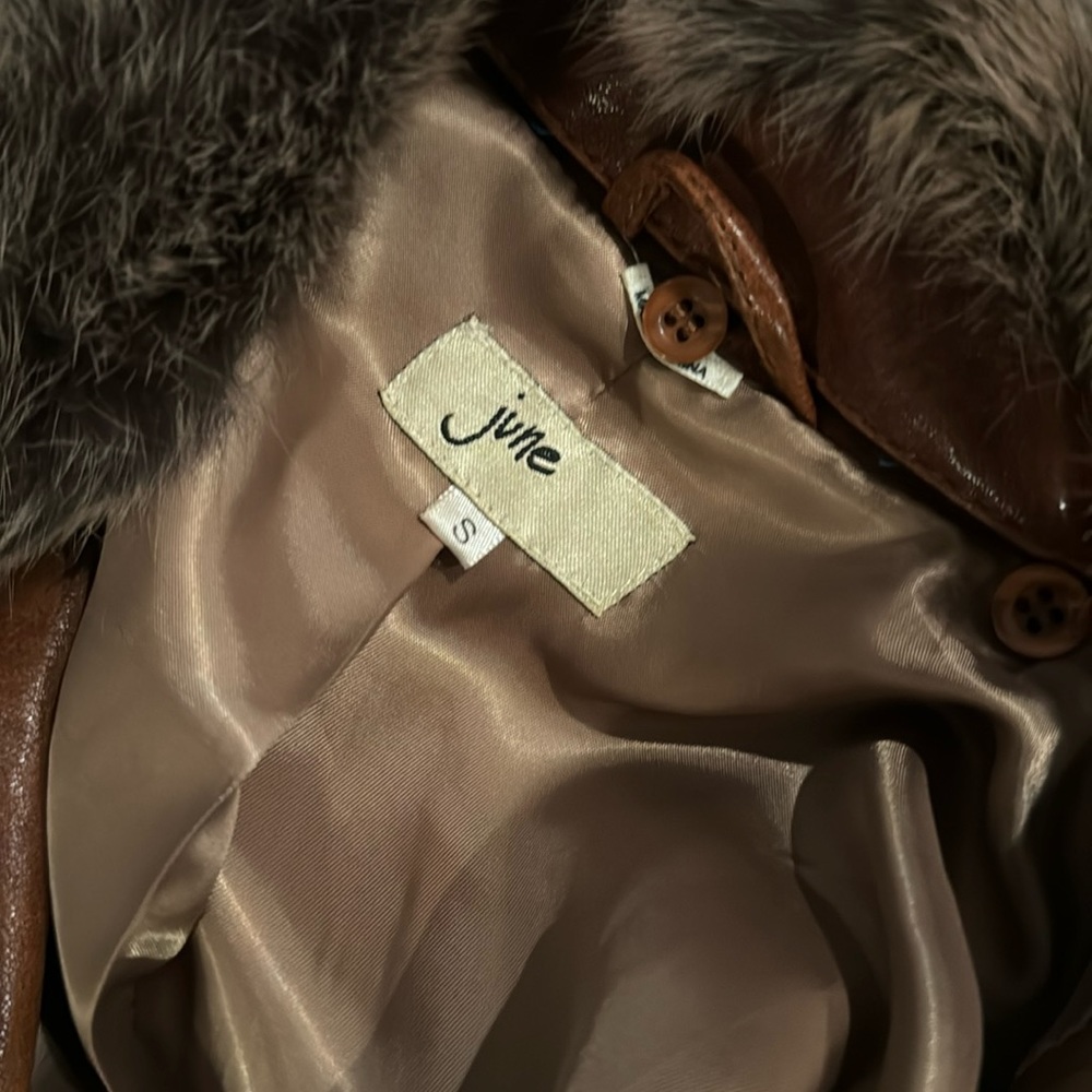 June Leather Coat with detachable fur collar - Size S - Picture 9 of 9